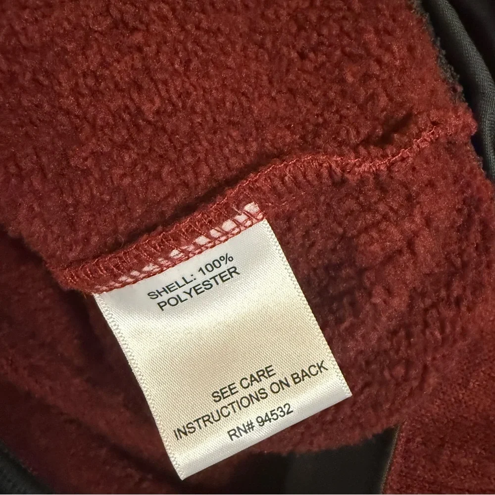 Storm Creek Men's‎ XL Red Sweater